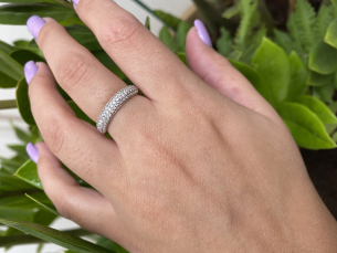Anel Cravejado com Zircônias Ouro Branco 18k