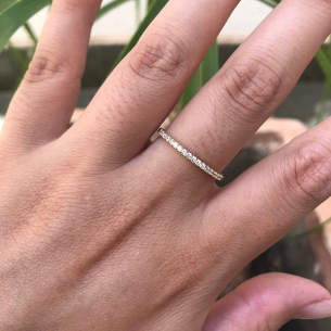 Anel Meia Aliança com Zircônia Ouro 18k