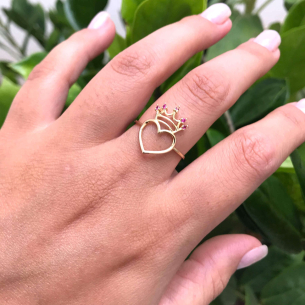 Anel Coração com Zircônias na Coroa Ouro 18k