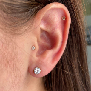 Brinco Solitário com Pedra de Zircônia 5.5mm Ouro 18k