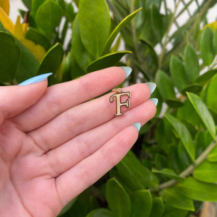 Pingente Letra Lisa Pequeno Ouro 18k