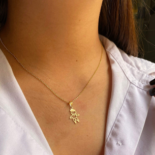 Pingente Menino Boné com Detalhe Fosco Ouro 18k