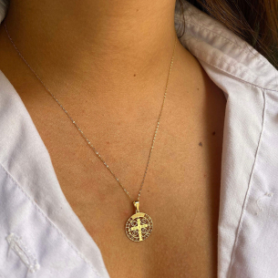 Pingente São Bento Pequeno Vazado Ouro 18k