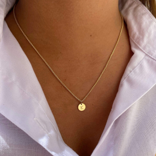 Pingente Redondo Pequeno de Letra Ouro 18k