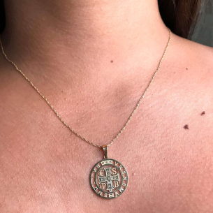 Pingente São Bento com Detalhes Fosco Grande Ouro 18k