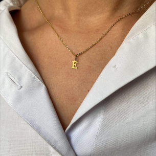Pingente Letra E Pequena Ouro 18k