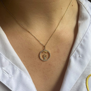 Pingente Filha Love Redondo Cravejado Ouro 18k
