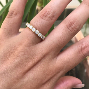 Anel Meia Aliança com Diamantes de 10 pontos Amarelo Ouro 18k