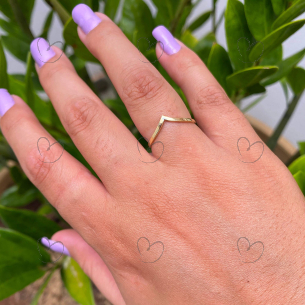 Anel Anel V liso Ouro 18k