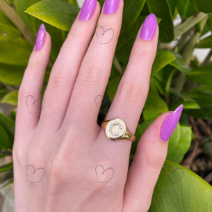 Anel Chancela Oval e Letra C Ouro 18k