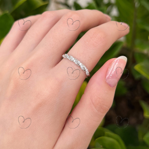 Anel Aparador Trançado com Diamantes Moissanita Ouro 18K