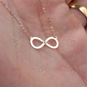 Gargantilha Infinito com Estrela Diamantada Ouro 18k