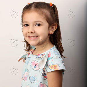 Brinco Baby de Moranguinho com Resina Ouro 18k